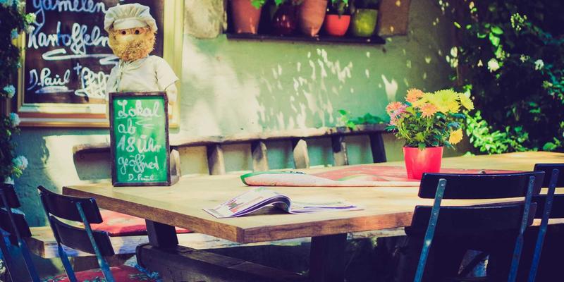 商科留学申请聚焦：蒙特佳丽教育解析顶尖商学院对GMAT/GRE、实习与领导力的核心要求